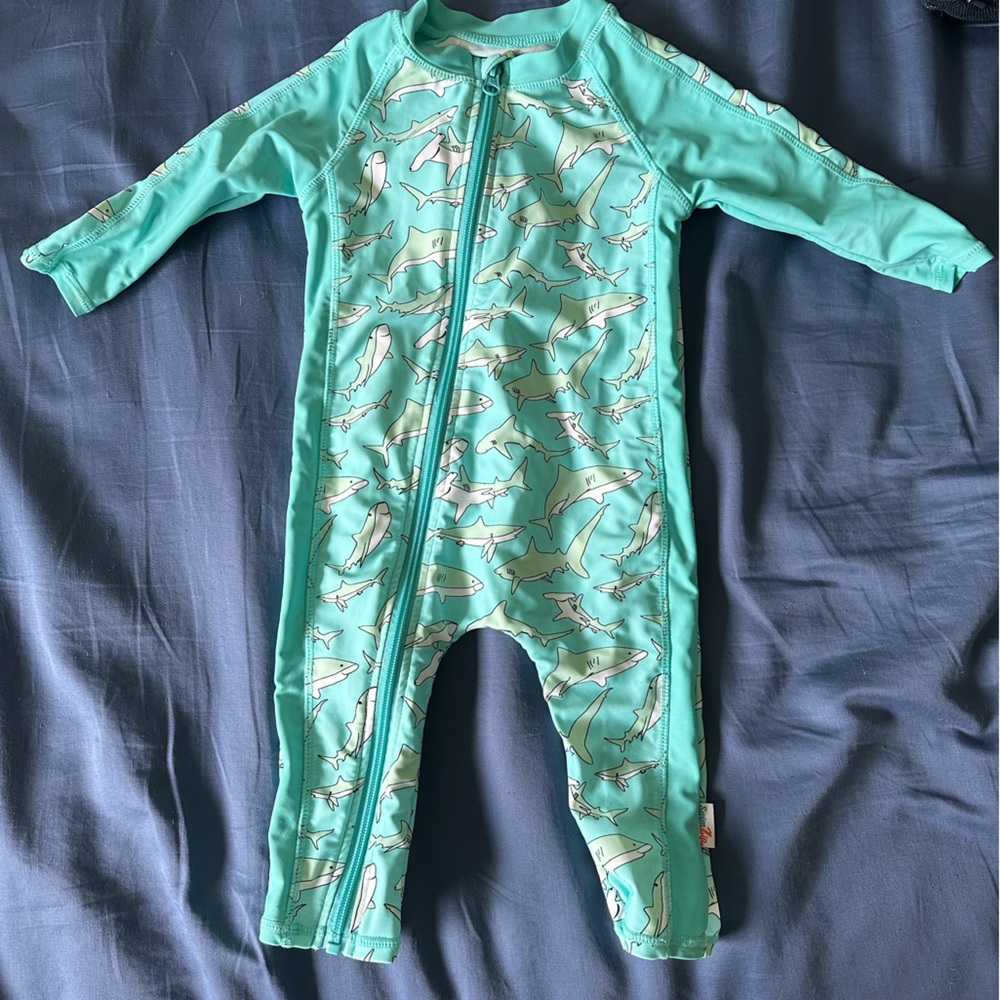 SwimZip Boys' Long-Sleeve UPF 50+ Swimsuit 12-18 mon Deep Blue Sharks Pre-owned